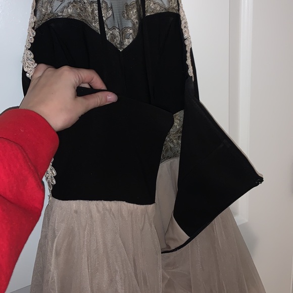 Windsor Homecoming Dress - Picture 2 of 3